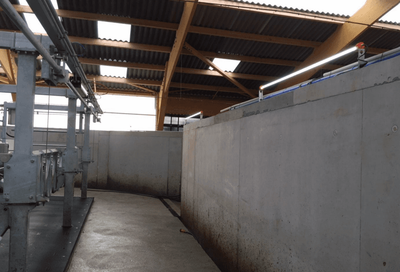 Ūdensizturīgs industriālais LED cauruļveida gaismeklis IP67 ar 3,5 m pieslēguma kabeli