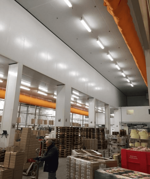 Ūdensizturīgs industriālais LED cauruļveida gaismeklis IP67 ar 3,5 m pieslēguma kabeli